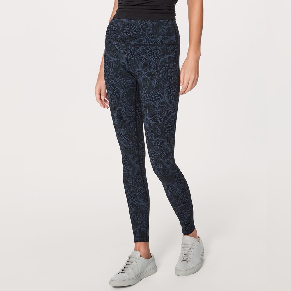 Lululemon Wunder Under HR‎ Tight  Sz 4